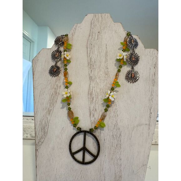 Lucky Brand Beaded Peace Sign Pendant Necklace & Earrings 70s Groovy Jewelry Set - Picture 1 of 7